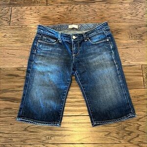 Paige Premium Denim Laurel Shorts Size 28